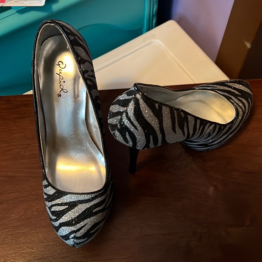 Black & Silver stilettos